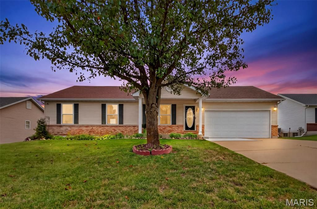 54 Spring Hill Circle, Wright City, MO 63390