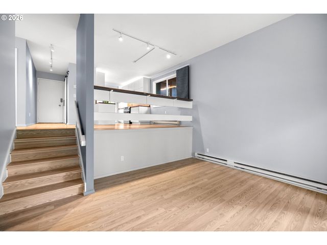 4360 Sw DICKINSON St 35, Portland, OR 97219