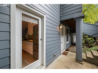 4360 Sw DICKINSON St 35, Portland, OR 97219