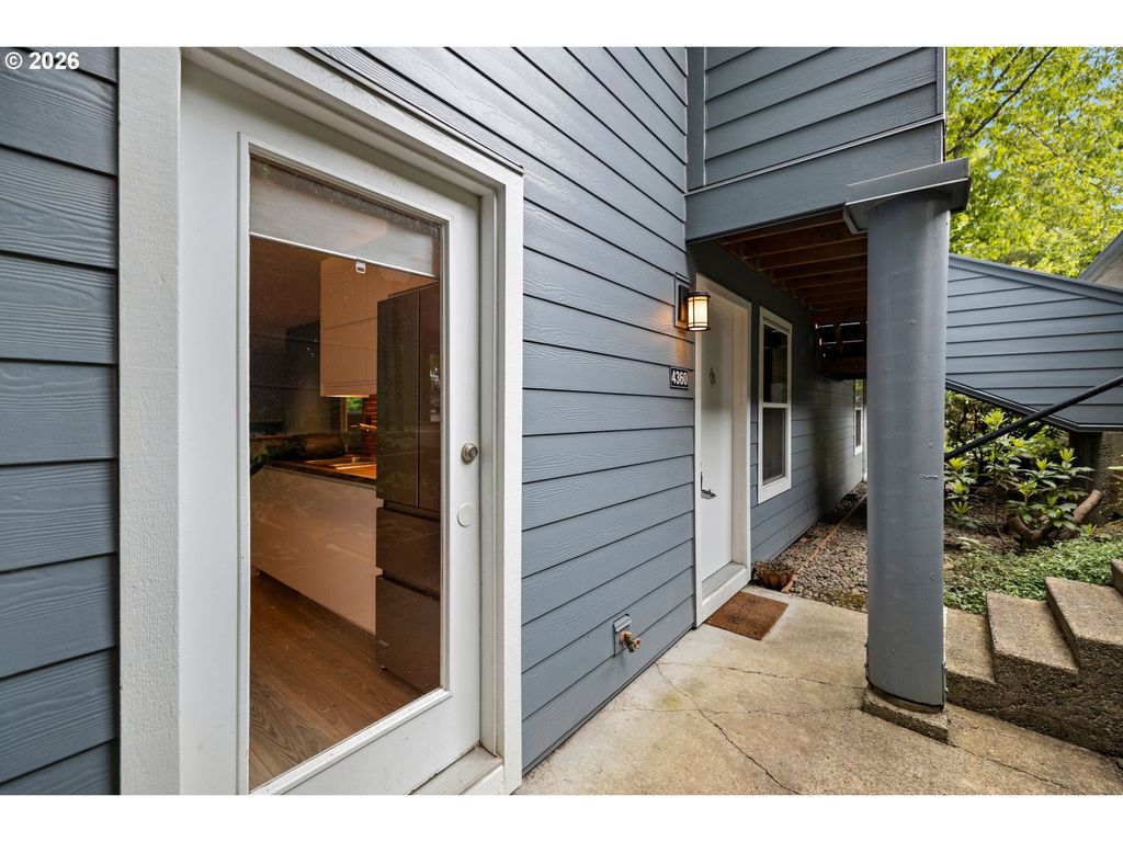 4360 Sw DICKINSON St 35, Portland, OR 97219