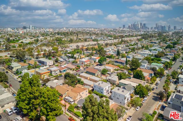 2304 S La Salle Avenue, Los Angeles, CA 90018