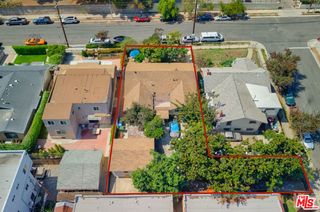 2304 S La Salle Avenue, Los Angeles, CA 90018