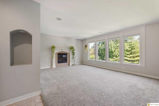 1519 S 192nd Avenue Circle, Omaha, NE 68130