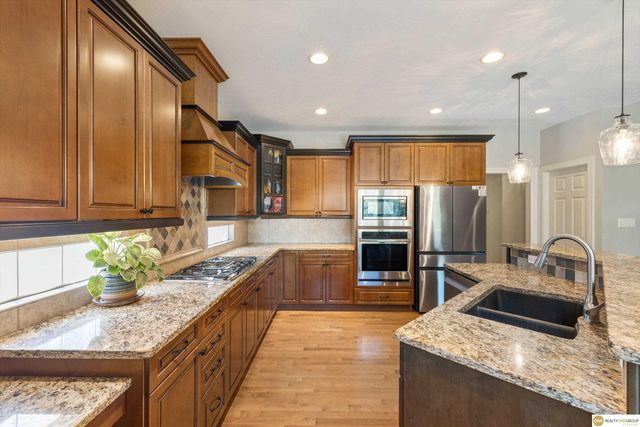 1519 S 192nd Avenue Circle, Omaha, NE 68130