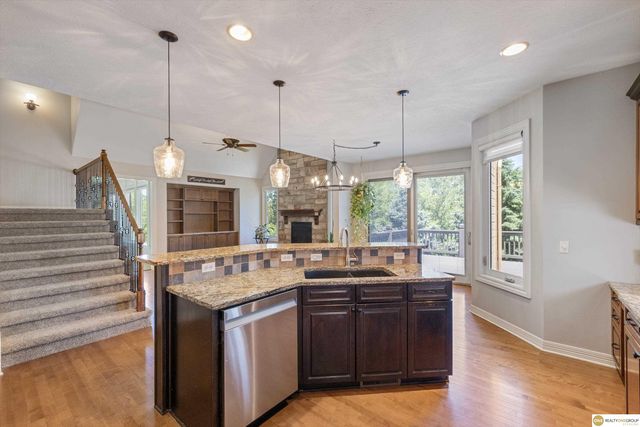 1519 S 192nd Avenue Circle, Omaha, NE 68130