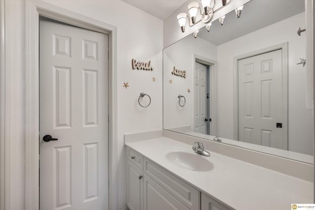1519 S 192nd Avenue Circle, Omaha, NE 68130