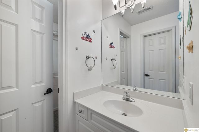 1519 S 192nd Avenue Circle, Omaha, NE 68130