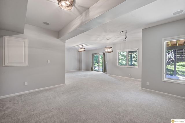 1519 S 192nd Avenue Circle, Omaha, NE 68130