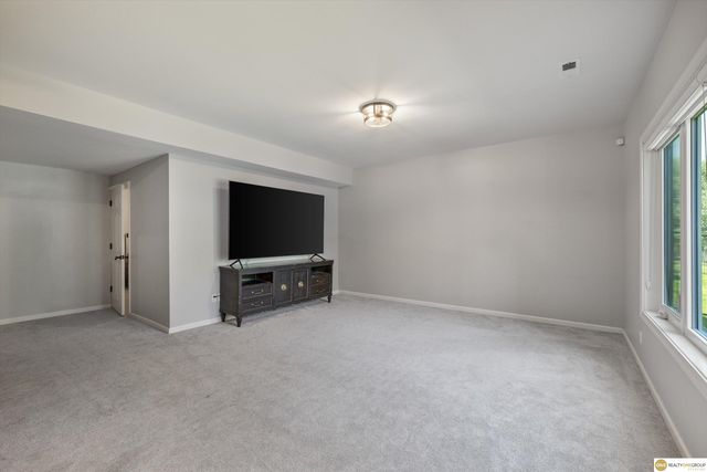 1519 S 192nd Avenue Circle, Omaha, NE 68130