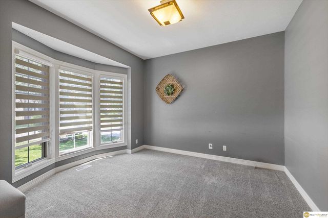 1519 S 192nd Avenue Circle, Omaha, NE 68130