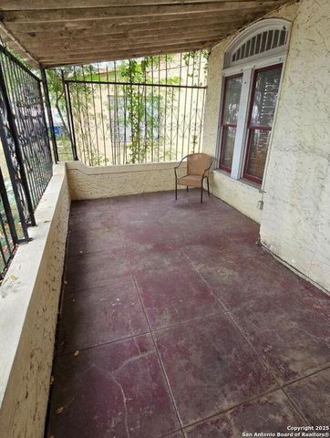 1643 rosewood, San Antonio, TX 78201