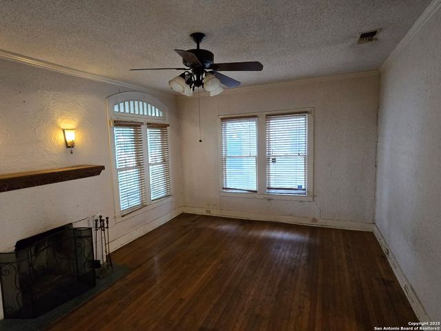 1643 rosewood, San Antonio, TX 78201