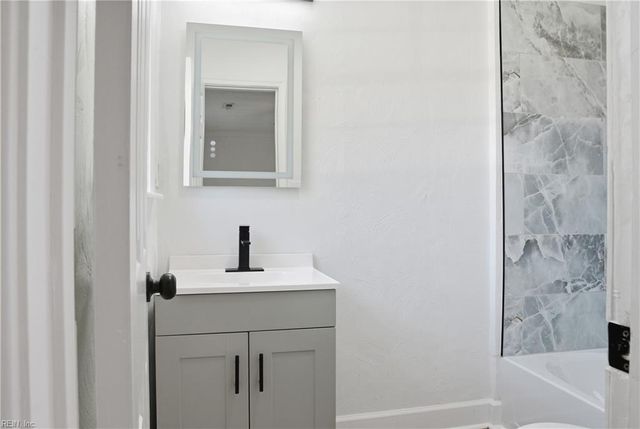 146 Pear AVE, Hampton, VA 23661