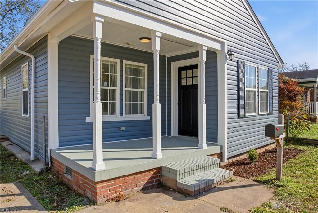 146 Pear AVE, Hampton, VA 23661
