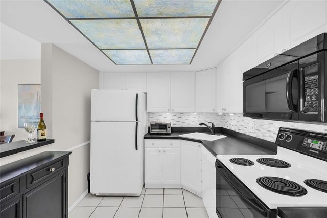 4900 BRITTANY DRIVE S 1405, St Petersburg, FL 33715