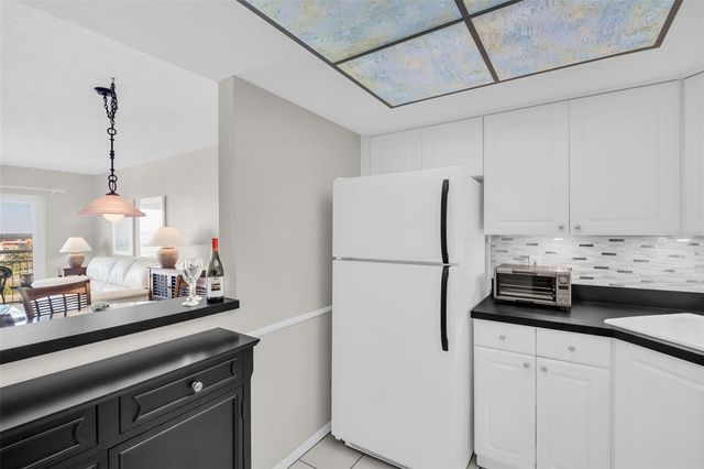 4900 BRITTANY DRIVE S 1405, St Petersburg, FL 33715