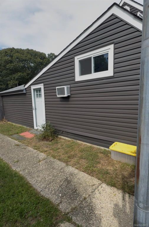 31 Garden Lane, Centereach, NY 11720 — photo 4