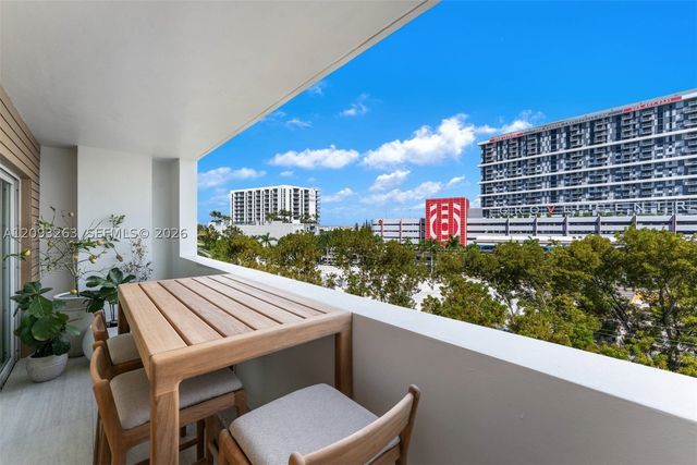 2740 SW 28th Terrace 602, Miami, FL 33133