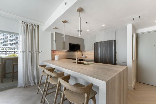 2740 SW 28th Terrace 602, Miami, FL 33133