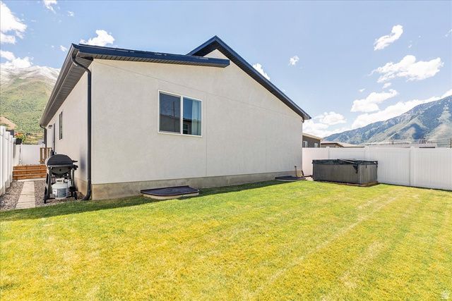 3916 S SAGE WOOD AVE, Mapleton, UT 84664