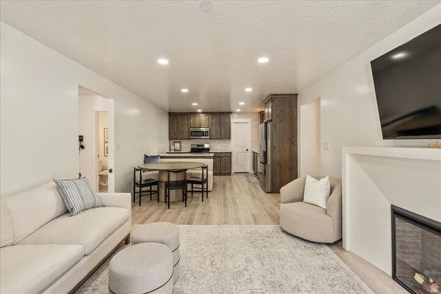 3916 S SAGE WOOD AVE, Mapleton, UT 84664