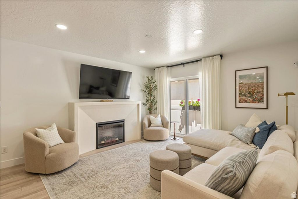 3916 S SAGE WOOD AVE, Mapleton, UT 84664