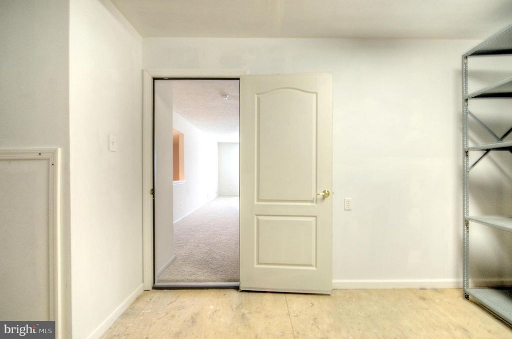 13 CHEW LN, Sewell, NJ 08080