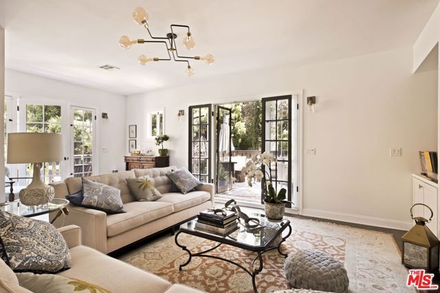5860 Carolus Drive, Los Angeles, CA 90068