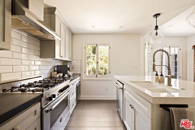 5860 Carolus Drive, Los Angeles, CA 90068