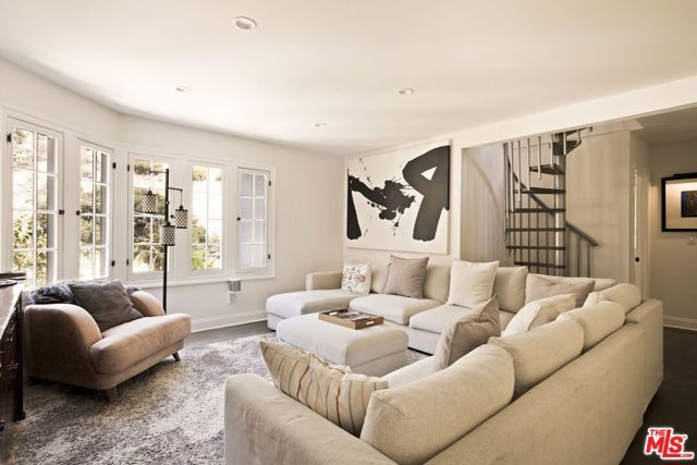 5860 Carolus Drive, Los Angeles, CA 90068