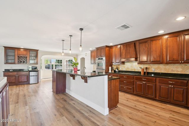 235 E ESTERO Lane, Litchfield Park, AZ 85340