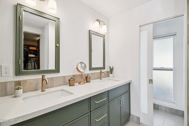 235 E ESTERO Lane, Litchfield Park, AZ 85340