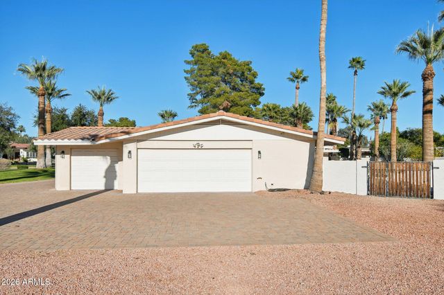 235 E ESTERO Lane, Litchfield Park, AZ 85340