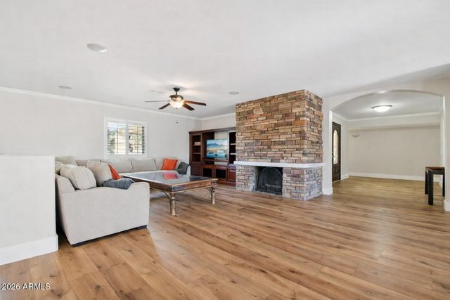 235 E ESTERO Lane, Litchfield Park, AZ 85340