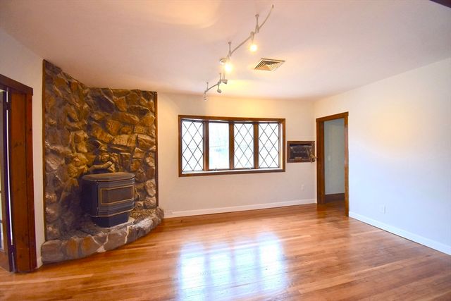 144-146 Cleveland Ave 2, Braintree, MA 02184