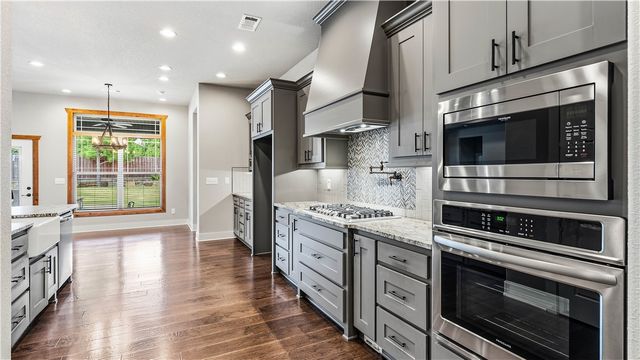 3760 Bitterroot Street, Bentonville, AR 72712