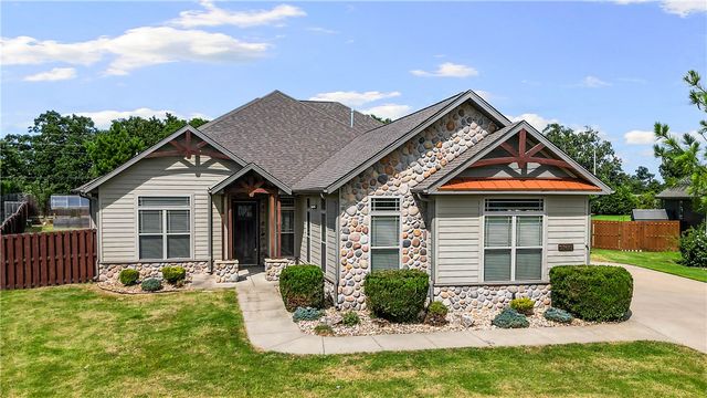 3760 Bitterroot Street, Bentonville, AR 72712