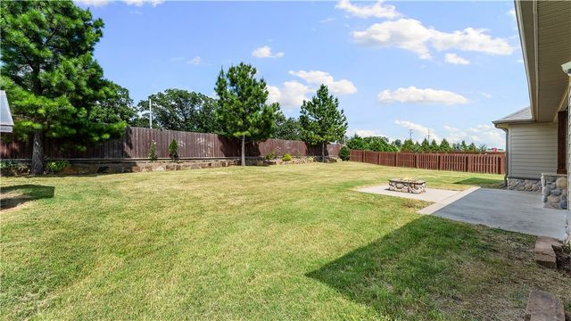 3760 Bitterroot Street, Bentonville, AR 72712