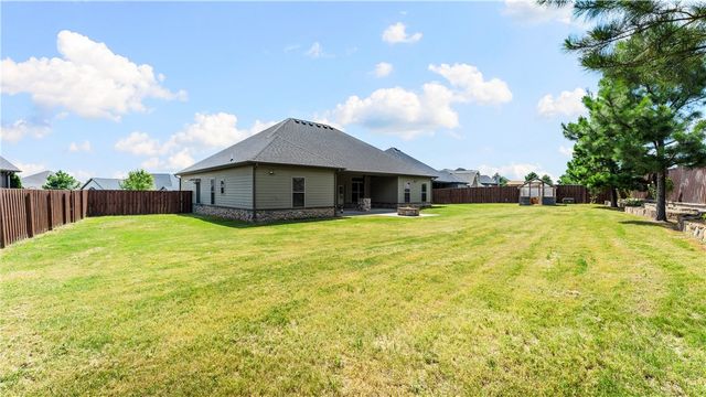 3760 Bitterroot Street, Bentonville, AR 72712