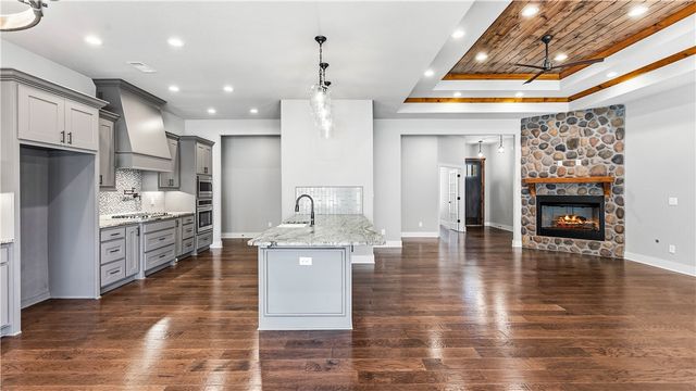 3760 Bitterroot Street, Bentonville, AR 72712