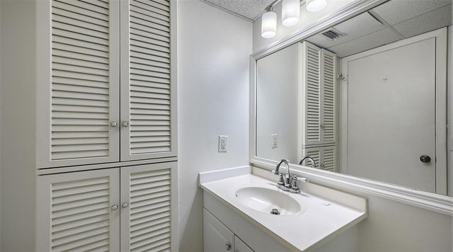 200 THE ESPLANADE N B22, Venice, FL 34285