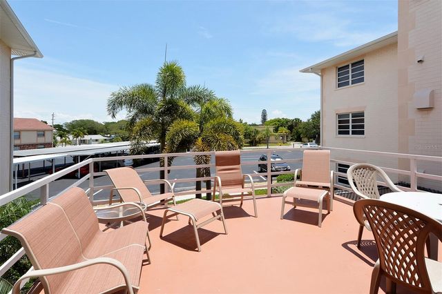 200 THE ESPLANADE N B22, Venice, FL 34285