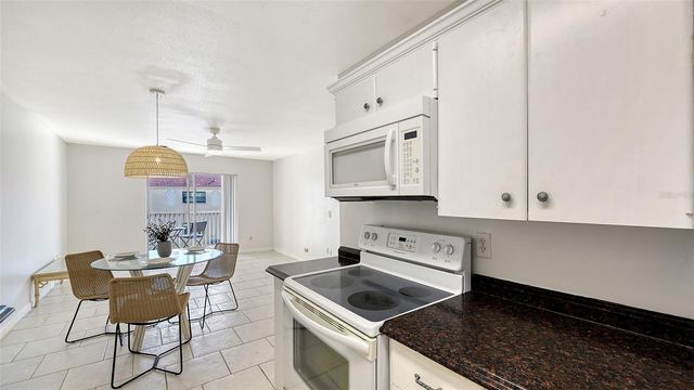200 THE ESPLANADE N B22, Venice, FL 34285