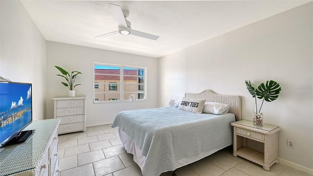 200 THE ESPLANADE N B22, Venice, FL 34285