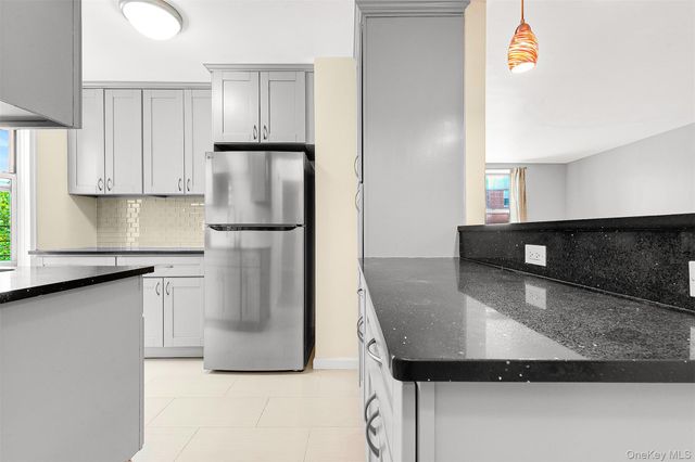 67-30 Clyde Street 6W, Forest Hills, NY 11375