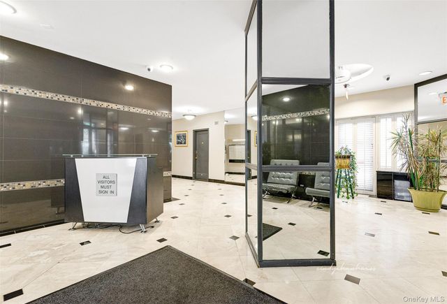 67-30 Clyde Street 6W, Forest Hills, NY 11375