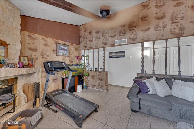 11749 SOCORRO Road, Socorro, TX 79927