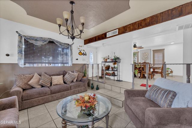 11749 SOCORRO Road, Socorro, TX 79927