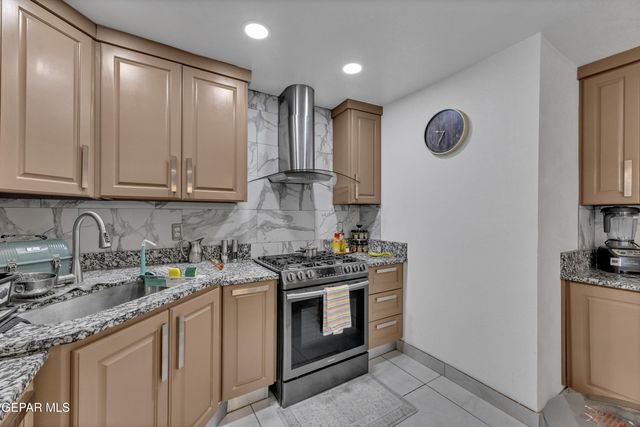 11749 SOCORRO Road, Socorro, TX 79927