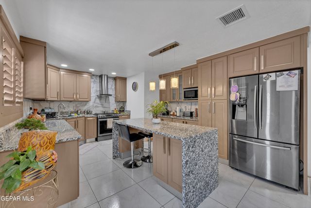 11749 SOCORRO Road, Socorro, TX 79927